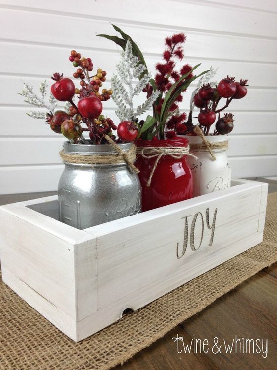 25 Red And White Christmas Decoration Ideas